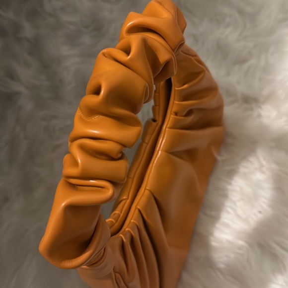 AUTHENTIC JW PEI GABBI RUCHED HOBO BAG in orange - LIKE NEW. Worn a few times - Picture 6 of 10